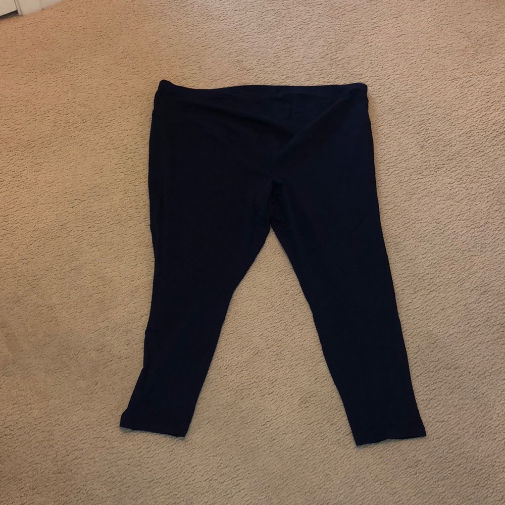 Plus size maternity leggings